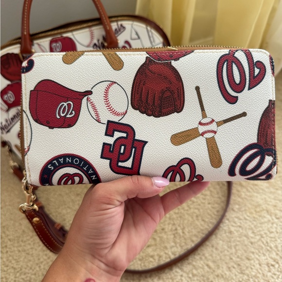 Dooney & Bourke Baseball Themed Shoulder Bag Set - White and Brown - Picture 3 of 7
